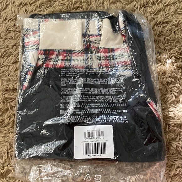 Old navy Christmas Pjs - Picture 2 of 2